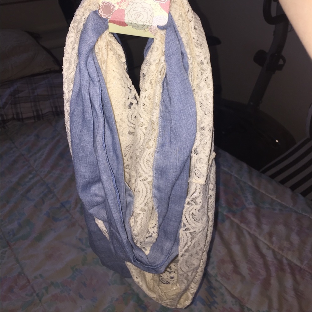 Lace scarf